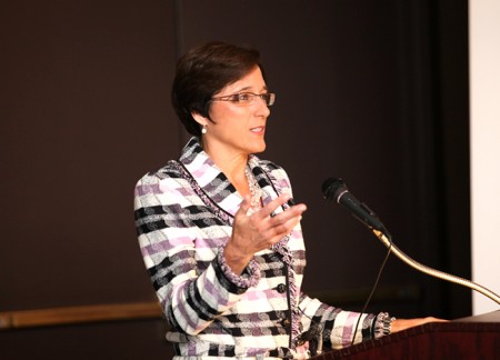 Bauer Alumni Breakfast Pam Gardner 10-21 Astros President Goes to Bat for Breaking Gender, Minority Barriers in the Workplace