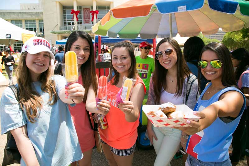 Photo: Wolff Center Students Host Pop-Up Restaurants April 9-11