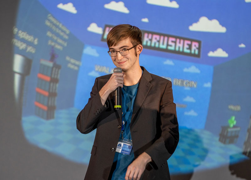 Photo: Entrepreneurship Senior Combines Gaming and Healthcare During Competition