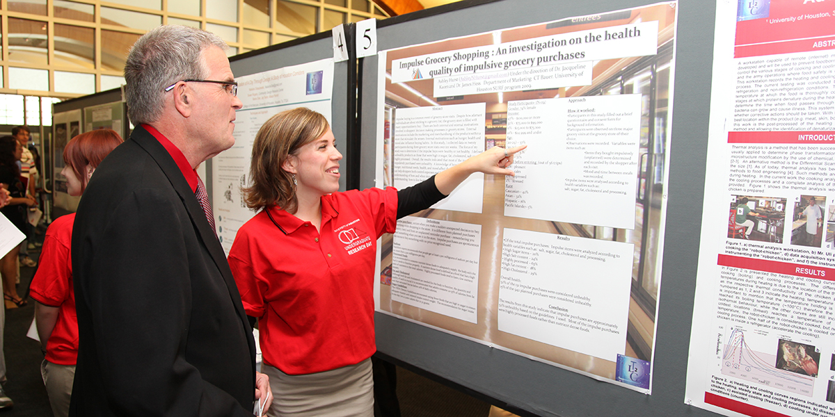 Photo: Bauer Undergraduate Researcher