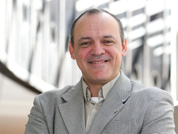 Leiser Silva, management information systems associate professor